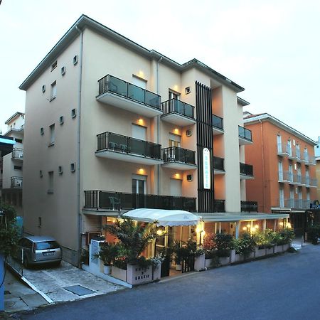 Hotel Tre Grazie Rimini Extérieur photo