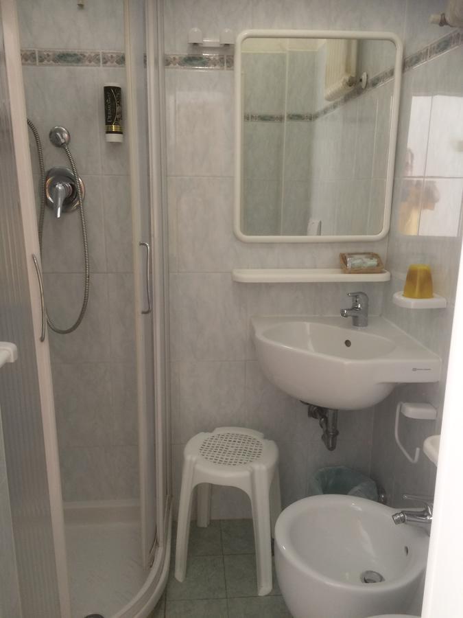 Hotel Tre Grazie Rimini Extérieur photo